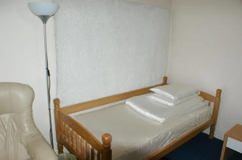 East Midlands Guesthouse Дарби Екстериор снимка